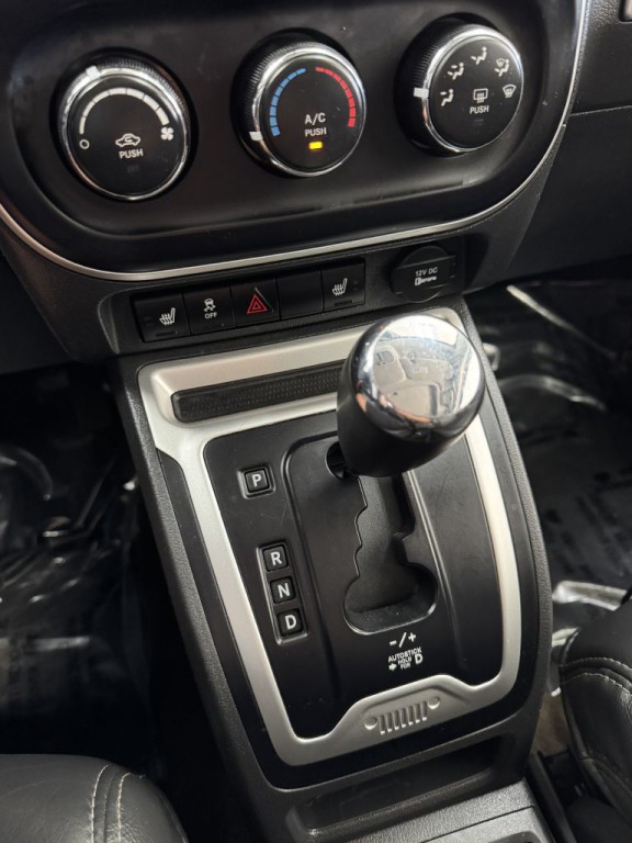 2015 Jeep Compass Image 20