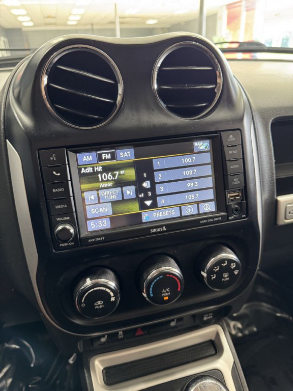 2015 Jeep Compass Image 21