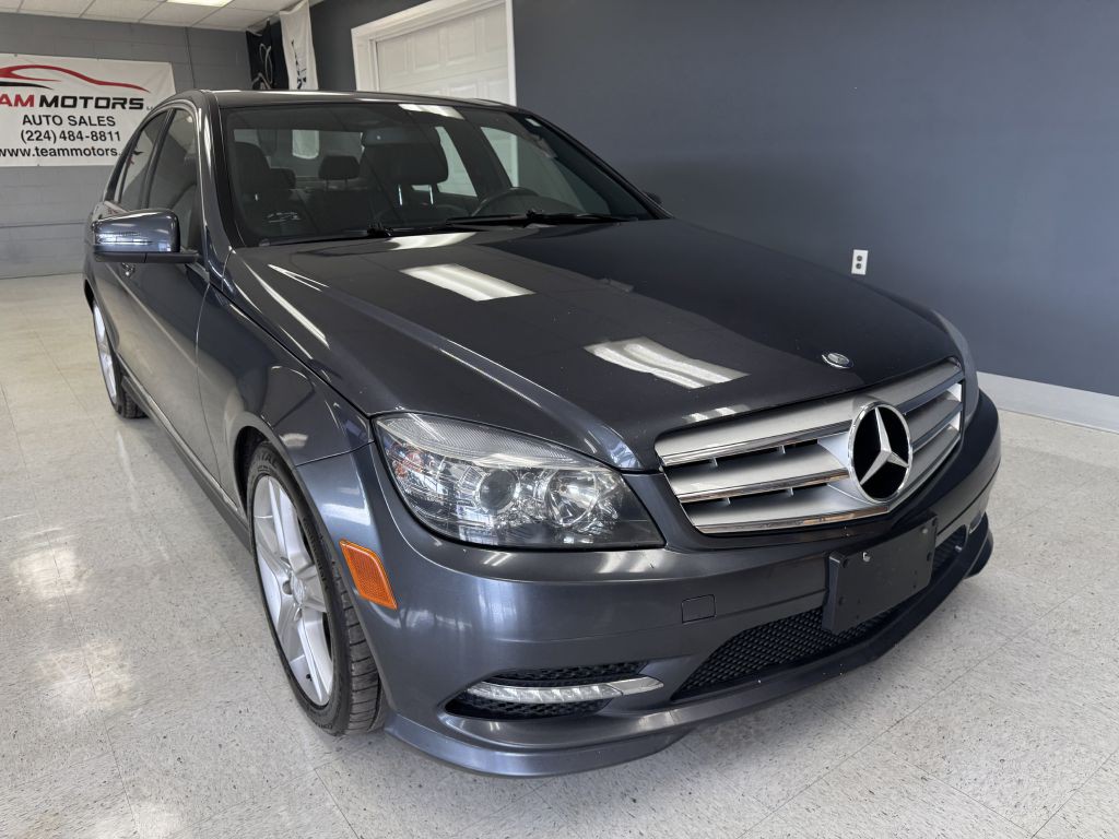 2011 Mercedes-Benz C-Class Image 4