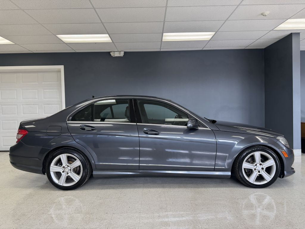 2011 Mercedes-Benz C-Class Image 6