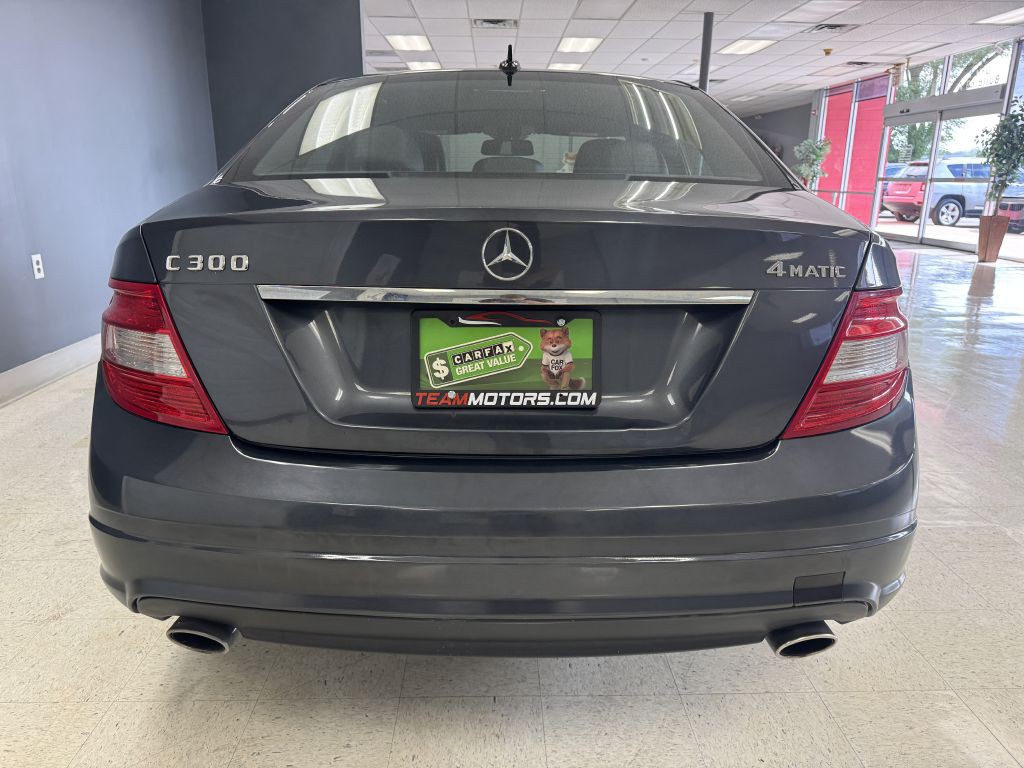 2011 Mercedes-Benz C-Class Image 8