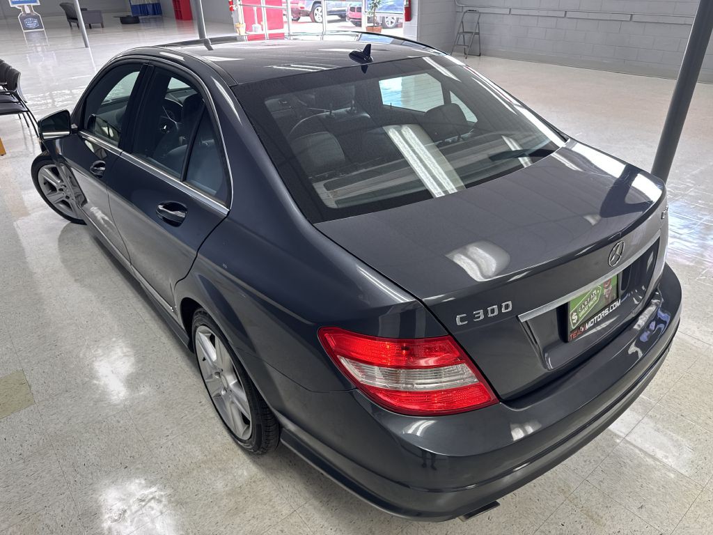 2011 Mercedes-Benz C-Class Image 10