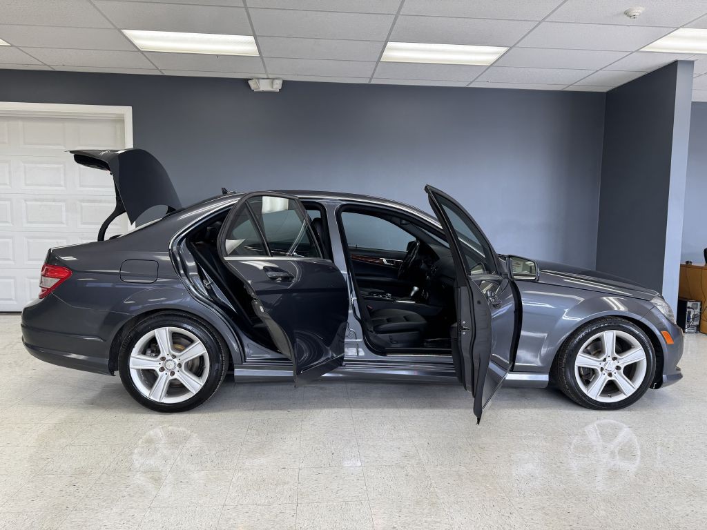 2011 Mercedes-Benz C-Class Image 12