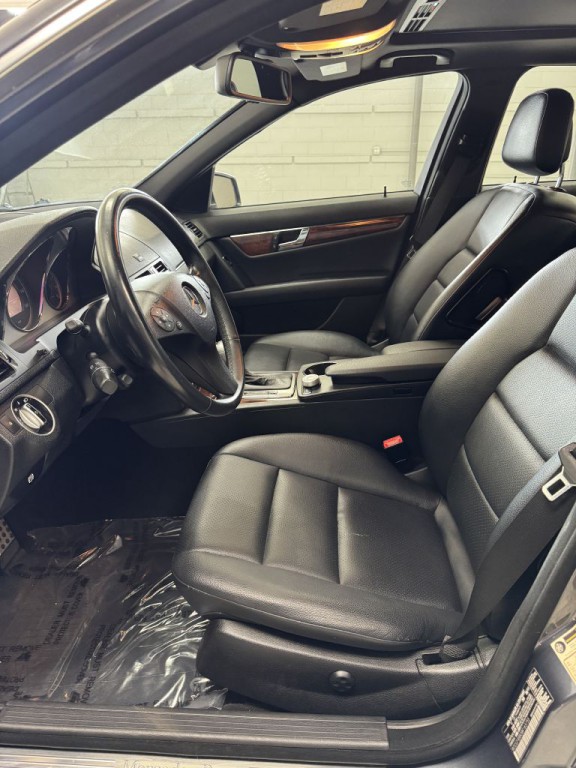 2011 Mercedes-Benz C-Class Image 17