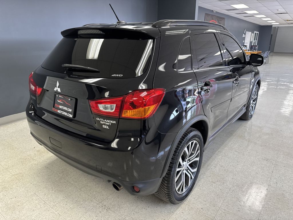2016 Mitsubishi Outlander Image 6