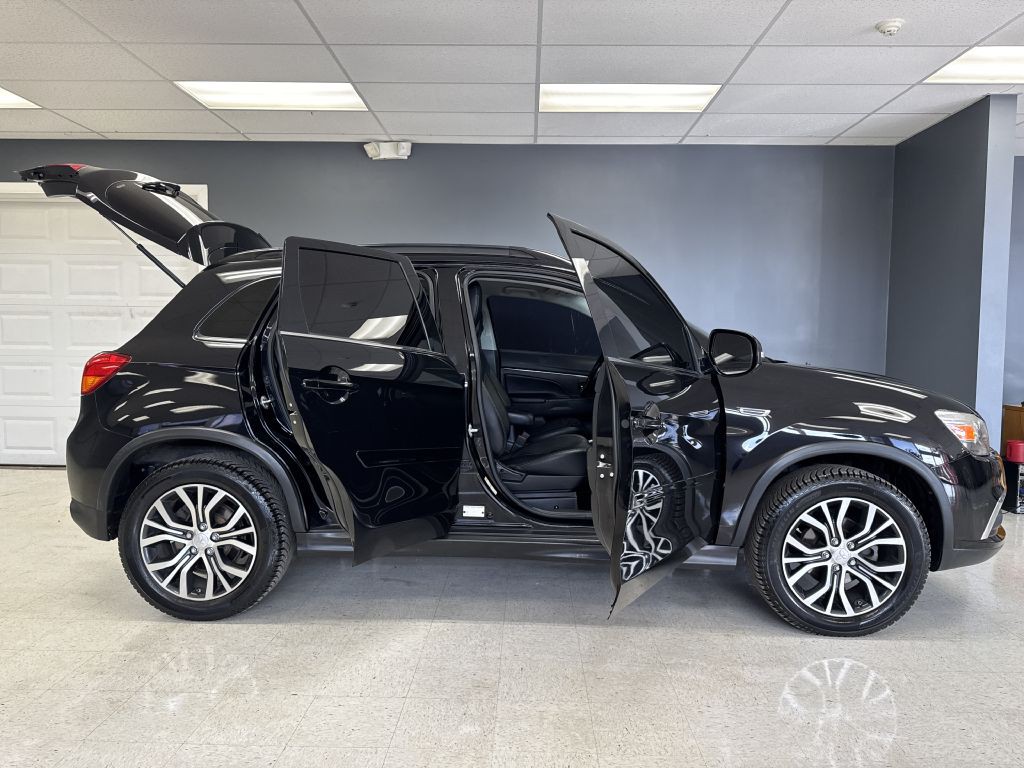 2016 Mitsubishi Outlander Image 12
