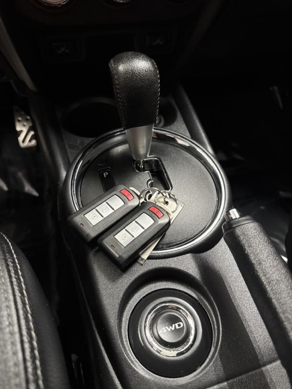 2016 Mitsubishi Outlander Image 23