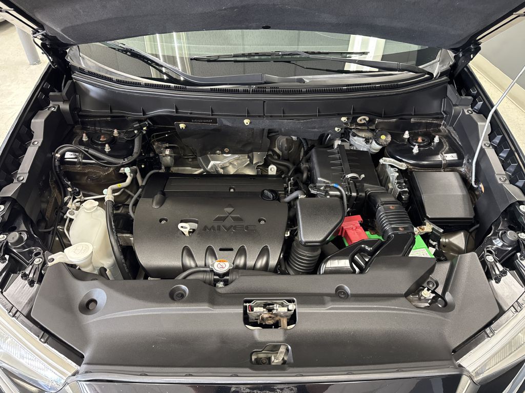 2016 Mitsubishi Outlander Image 27