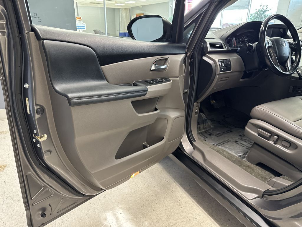 2014 Honda Odyssey Image 11