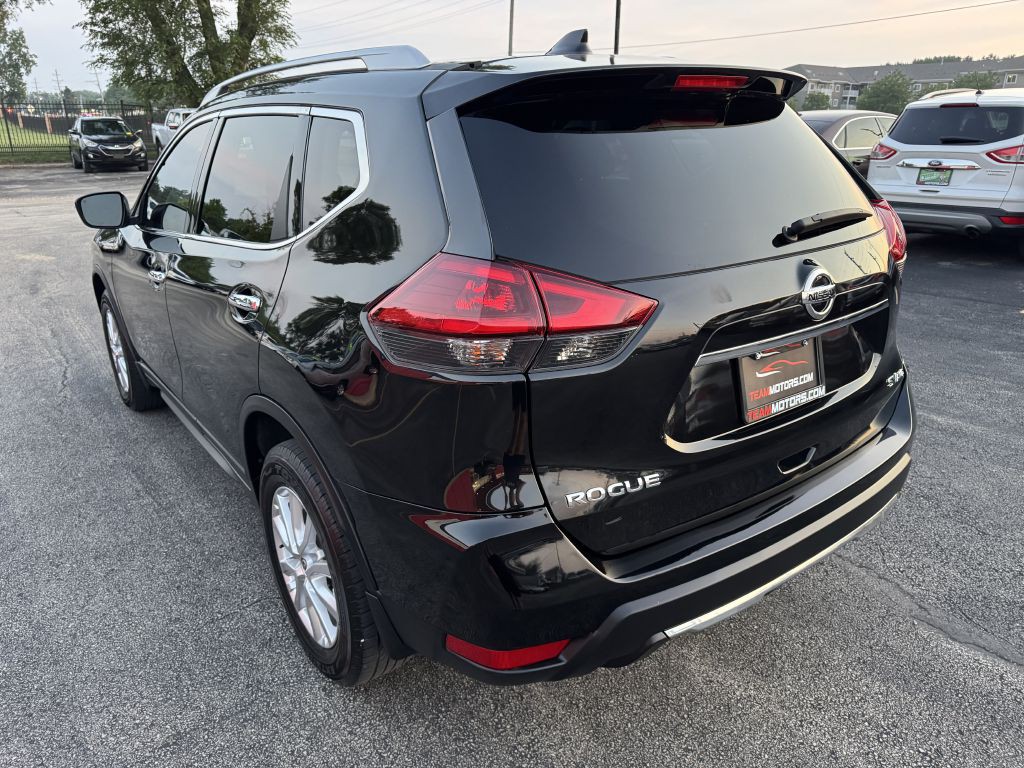 2018 Nissan Rogue Image 10