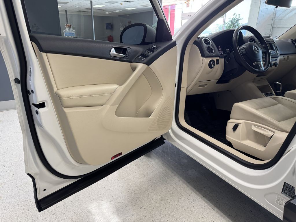 2013 Volkswagen Tiguan Image 13