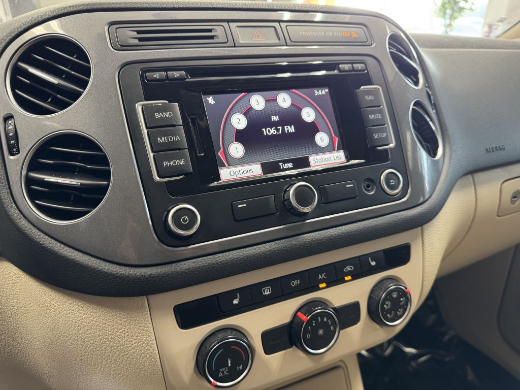 2013 Volkswagen Tiguan Image 24