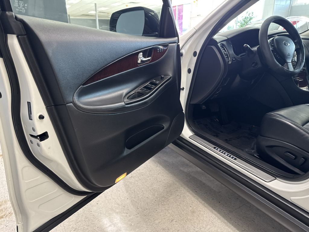 2016 INFINITI QX50 Image 13