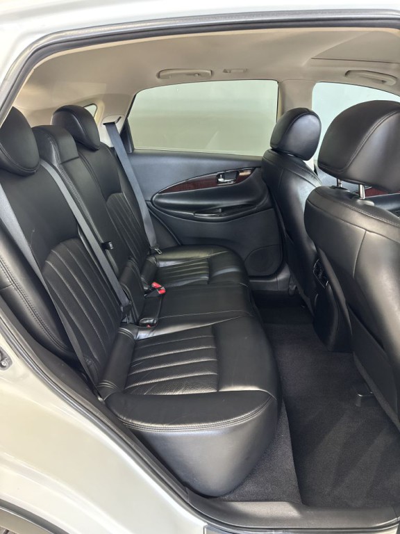2016 INFINITI QX50 Image 14