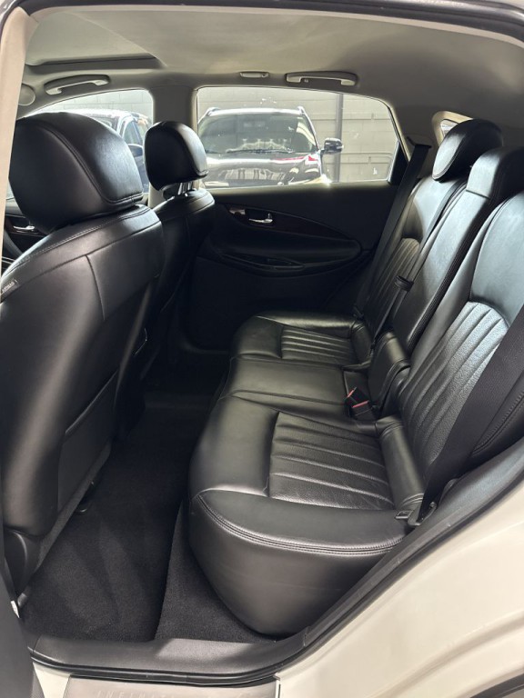 2016 INFINITI QX50 Image 15