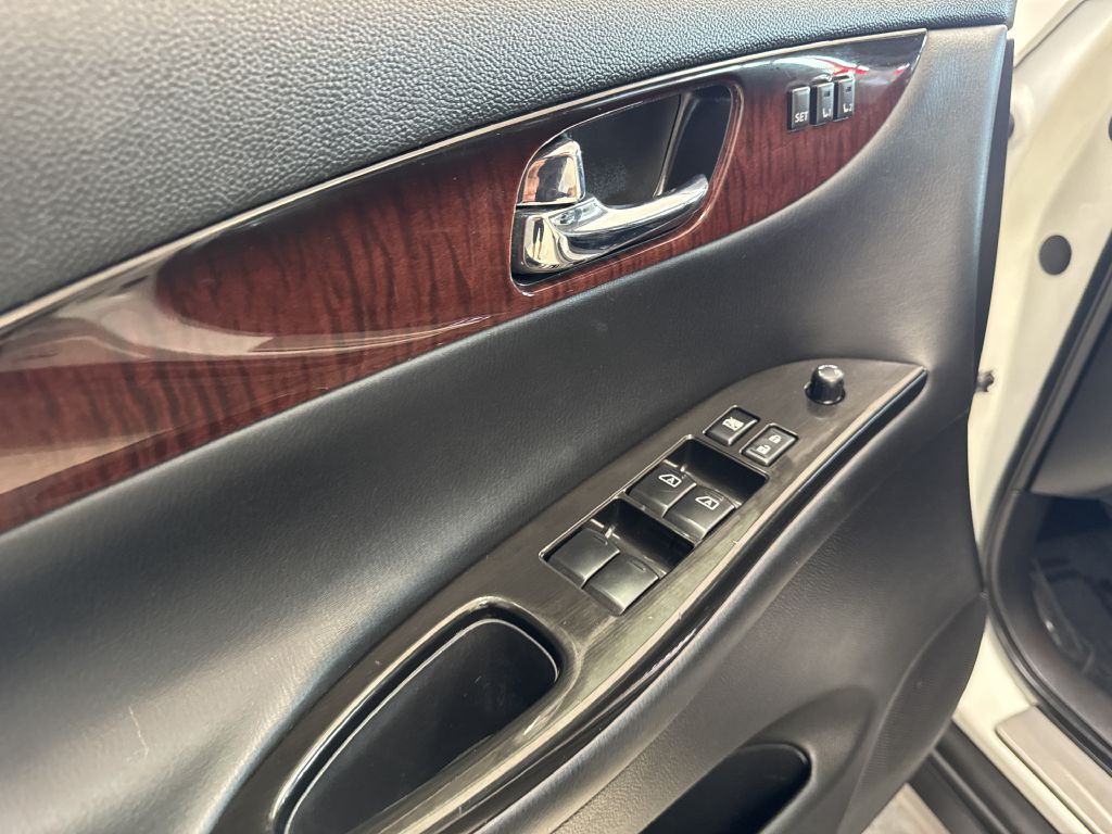 2016 INFINITI QX50 Image 21