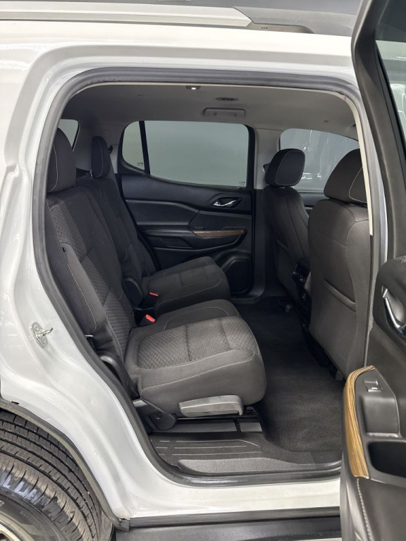 2018 GMC Acadia Image 16