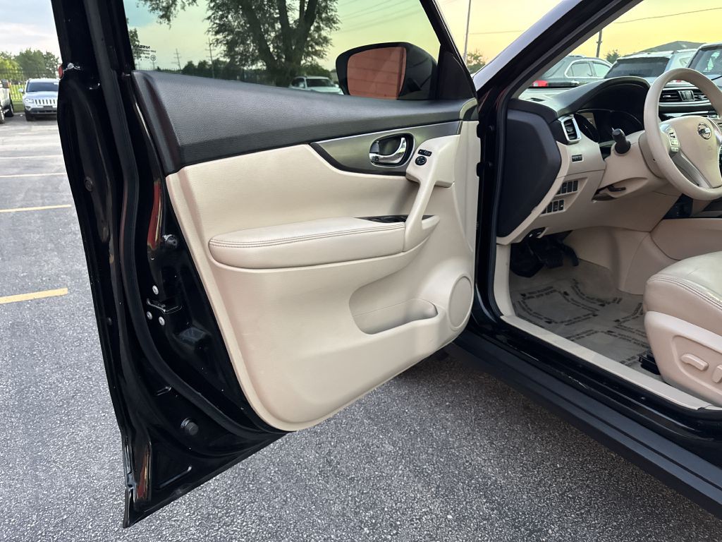 2015 Nissan Rogue Image 15
