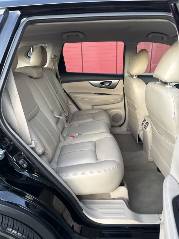 2015 Nissan Rogue Image 16