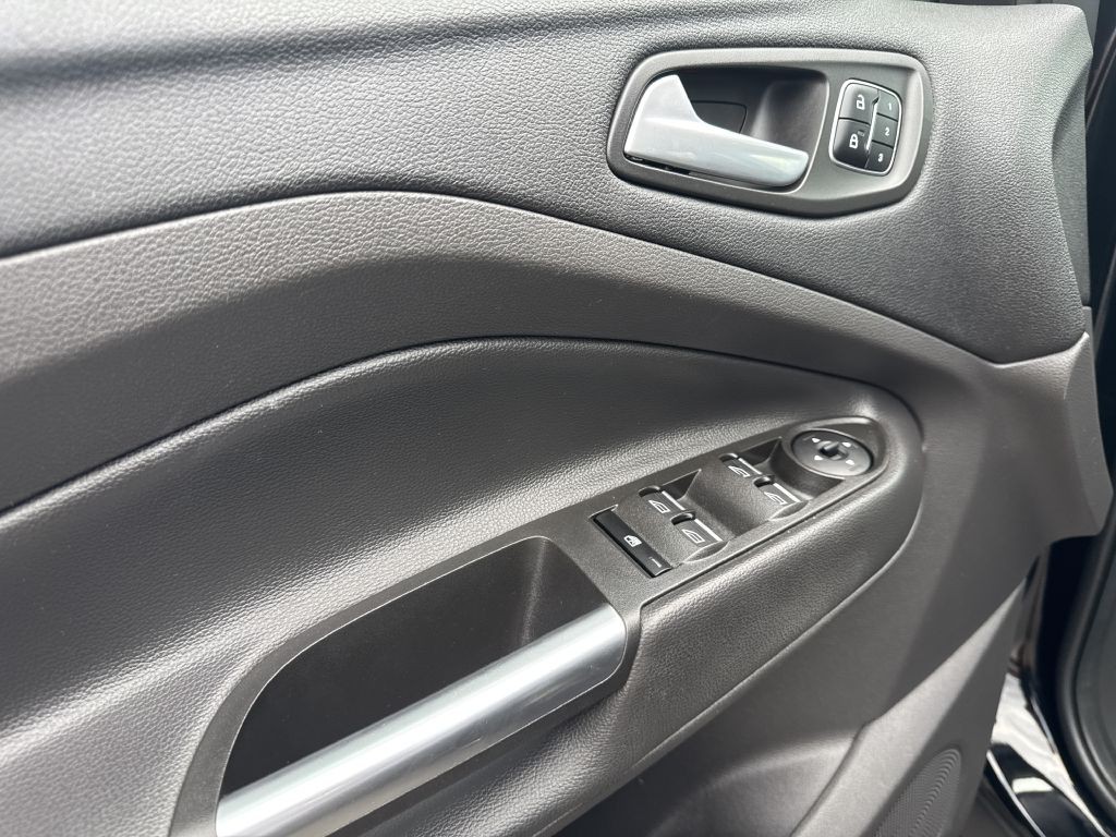 2017 Ford Escape Image 23
