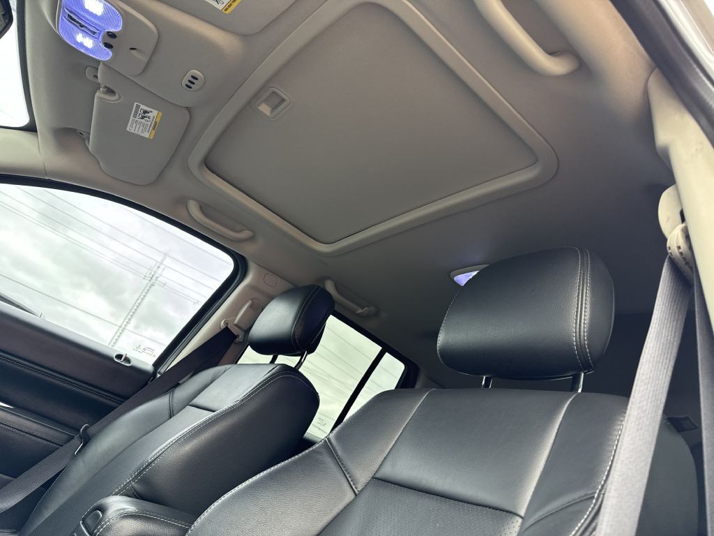 2014 Jeep Compass Image 20