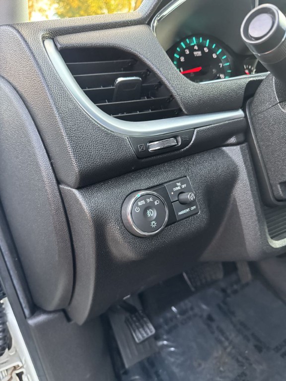 2015 Chevrolet Traverse Image 25