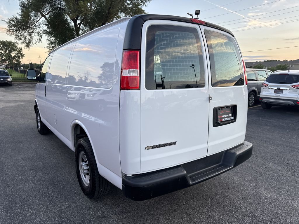2020 Chevrolet Express Image 10