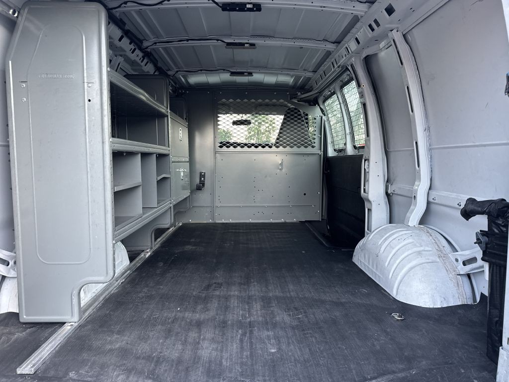 2020 Chevrolet Express Image 13