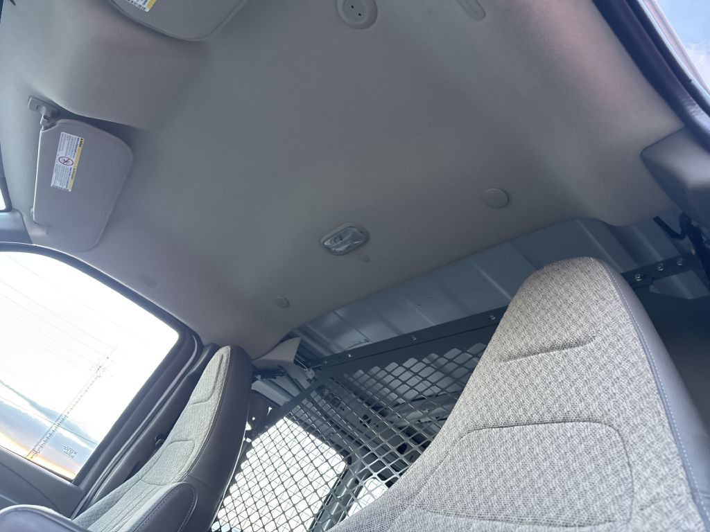 2020 Chevrolet Express Image 22