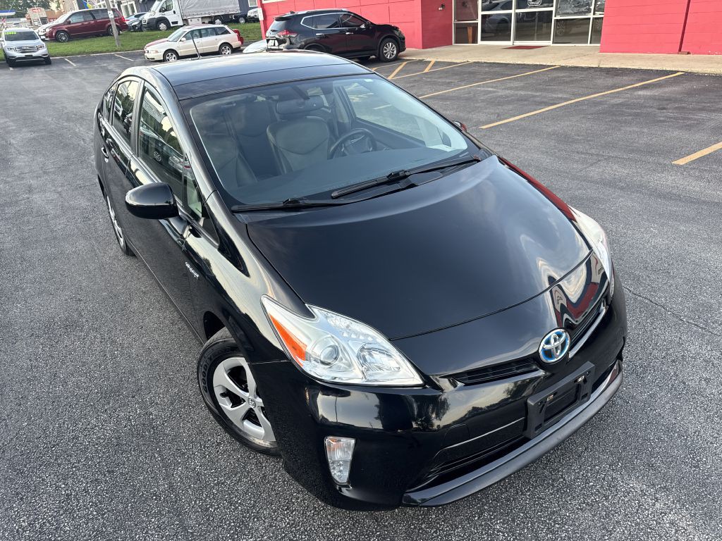 2015 Toyota Prius Image 2