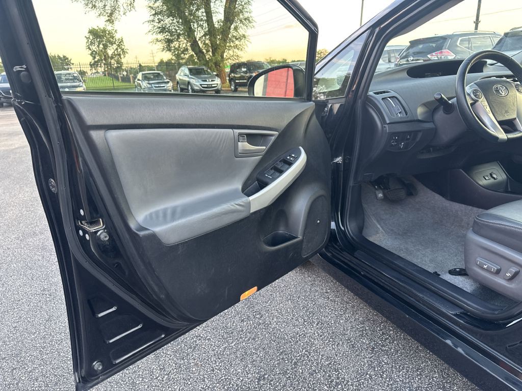 2015 Toyota Prius Image 15