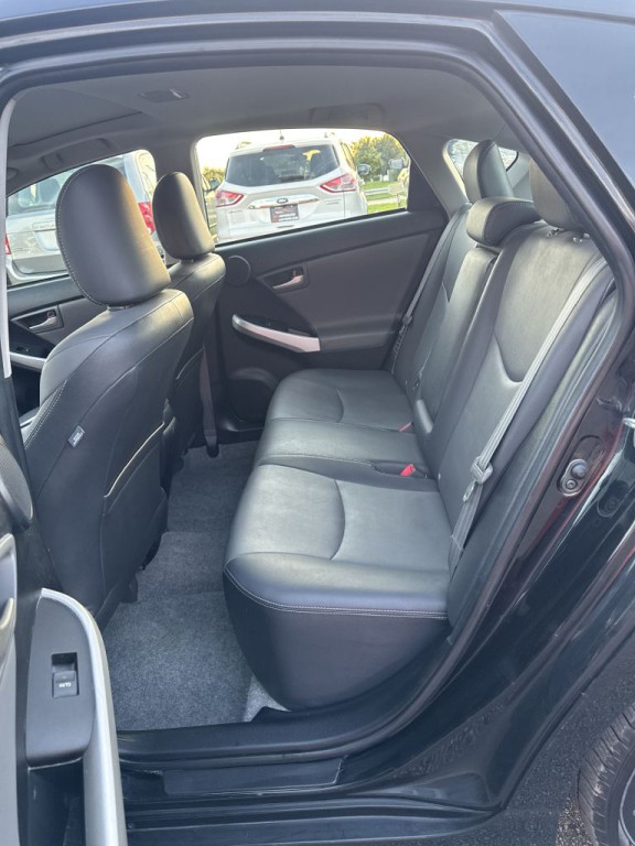 2015 Toyota Prius Image 17