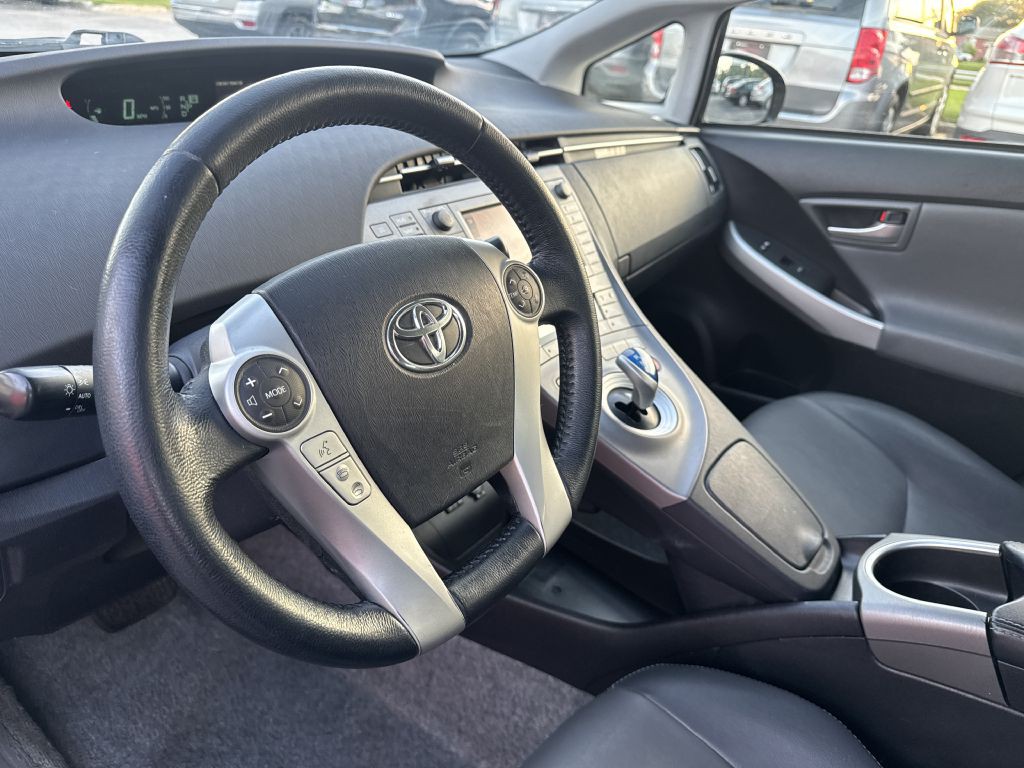 2015 Toyota Prius Image 21