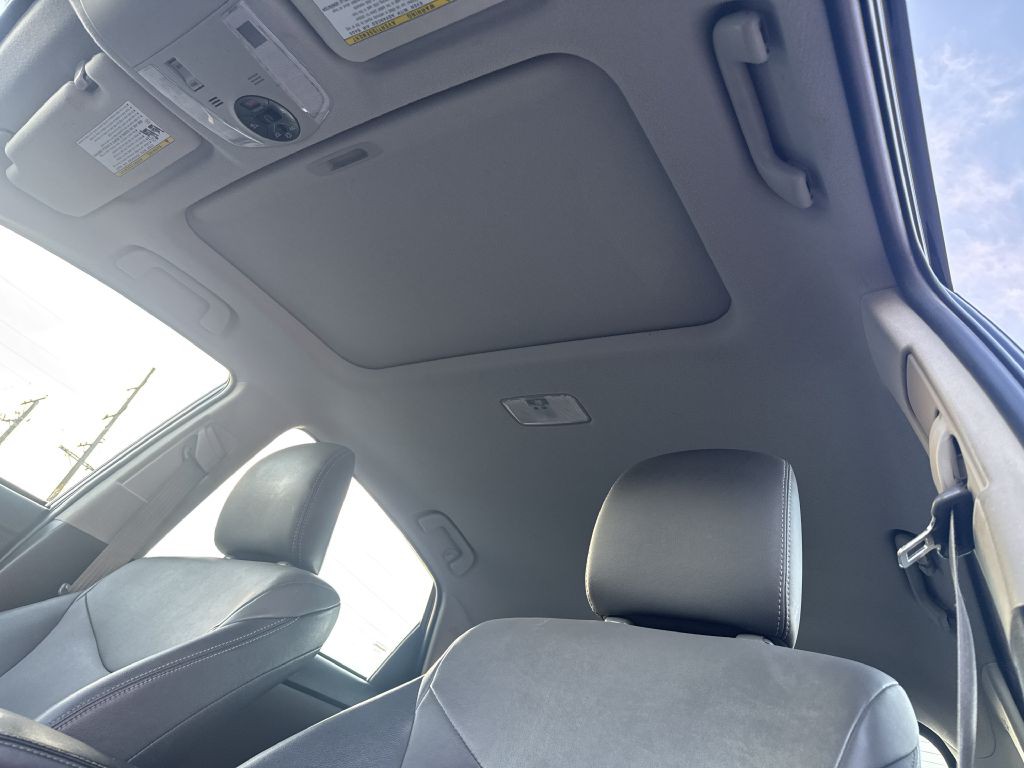 2015 Toyota Prius Image 23