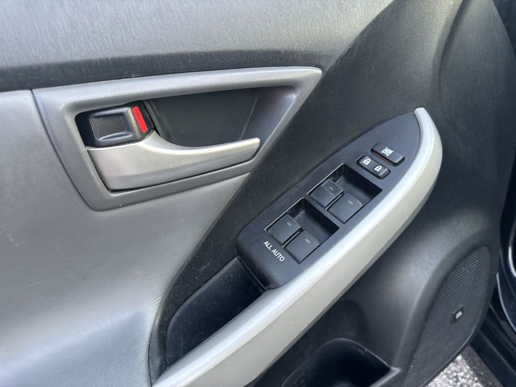 2015 Toyota Prius Image 24