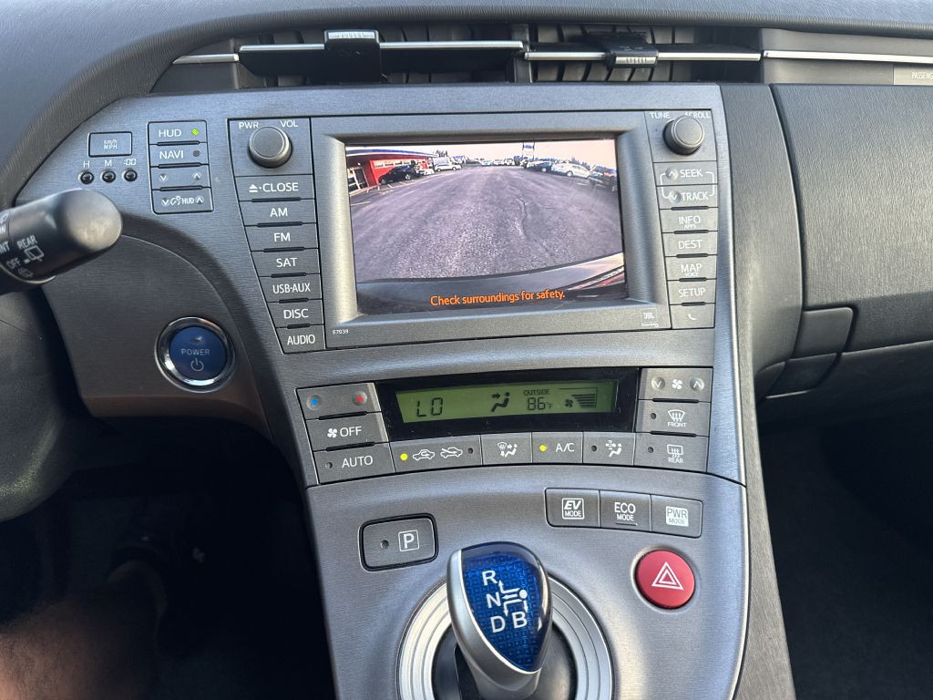 2015 Toyota Prius Image 26