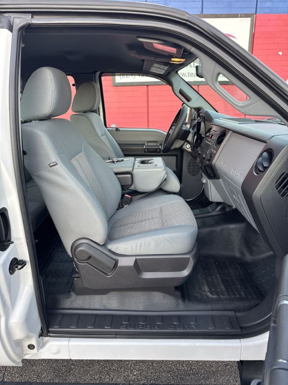 2015 Ford F-250 Image 18