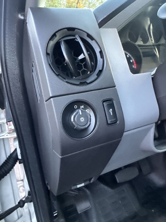 2015 Ford F-250 Image 24