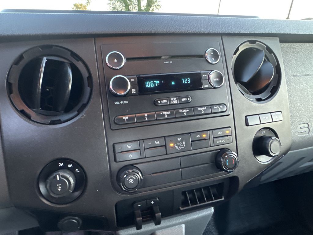 2015 Ford F-250 Image 26