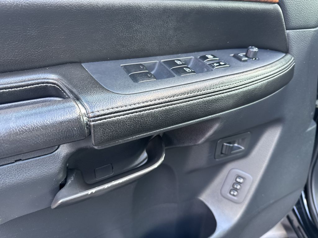 2011 Nissan Armada Image 23