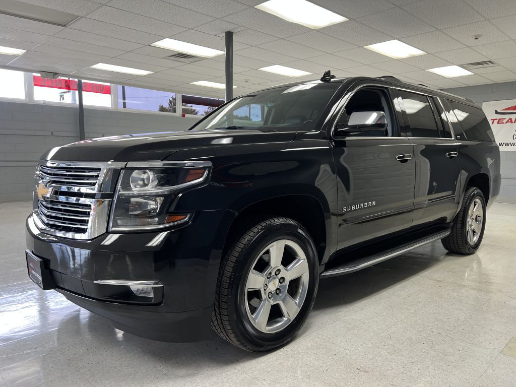 2016 Chevrolet Suburban Image 7