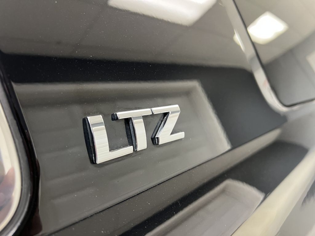 2016 Chevrolet Suburban Image 13