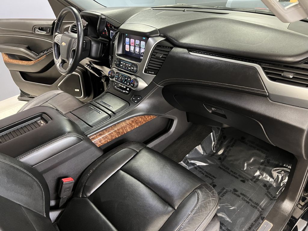 2016 Chevrolet Suburban Image 17