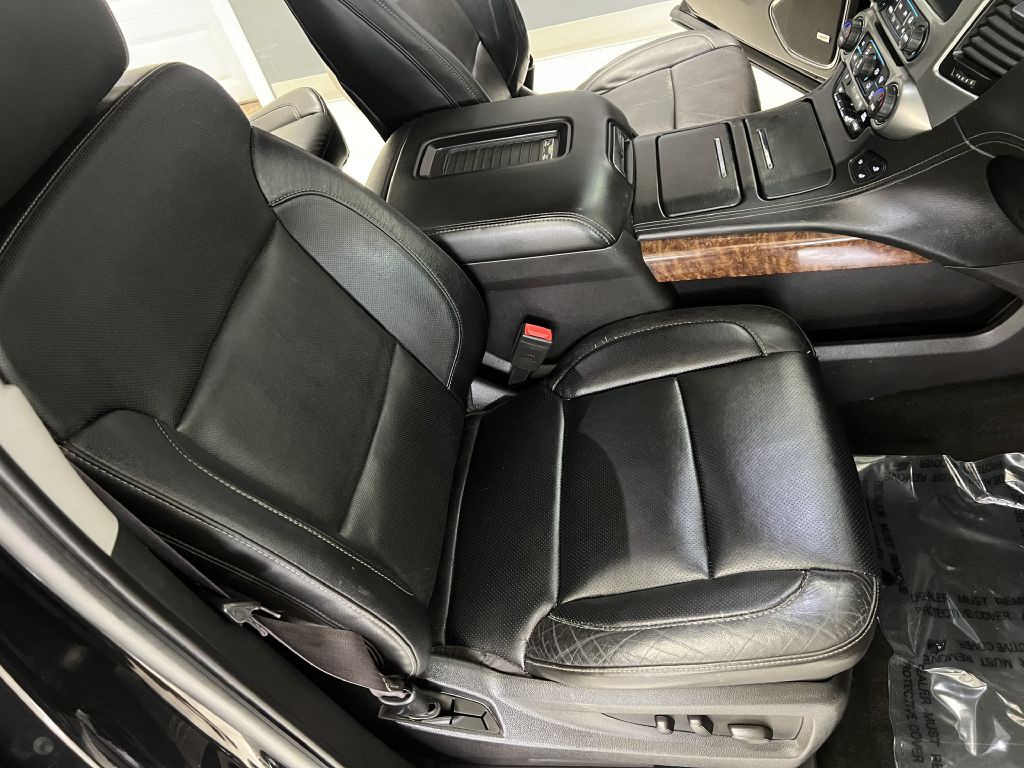 2016 Chevrolet Suburban Image 18