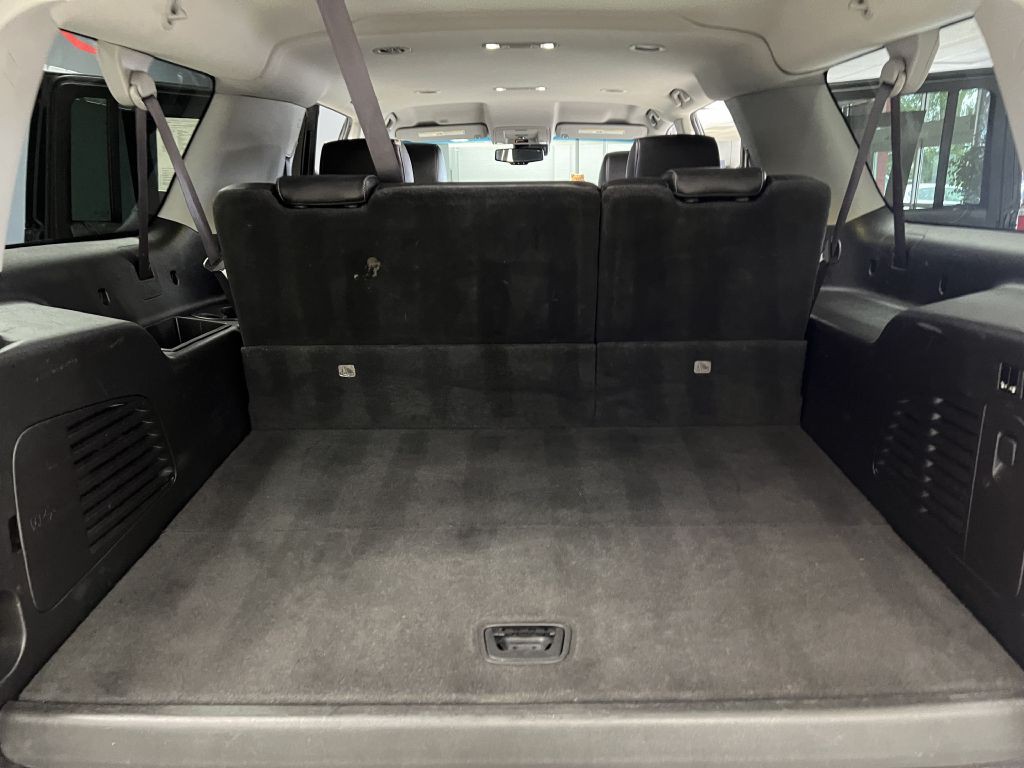 2016 Chevrolet Suburban Image 24