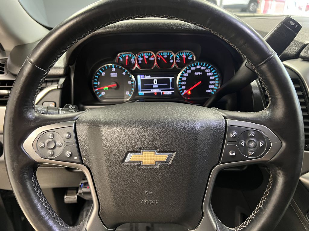 2016 Chevrolet Suburban Image 30