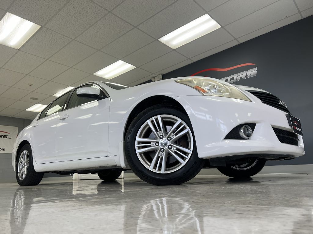 2012 INFINITI G25 Image 2