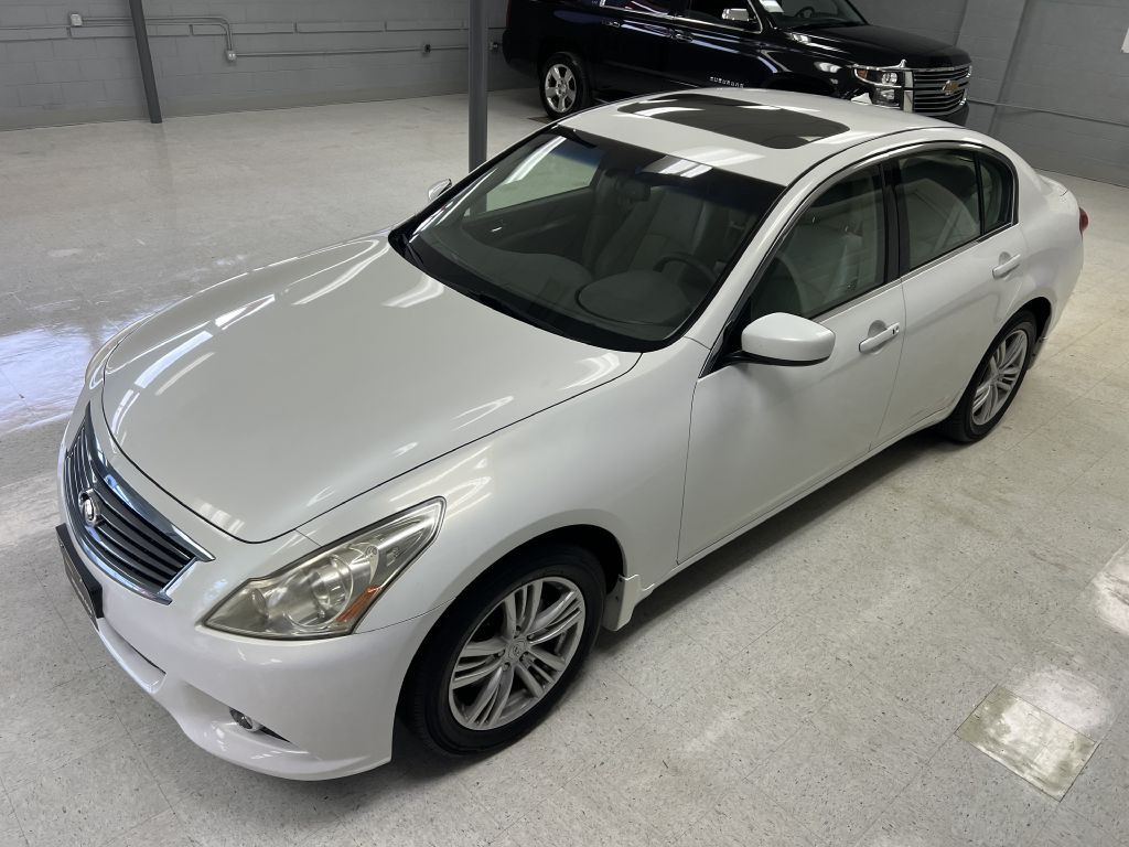 2012 INFINITI G25 Image 9