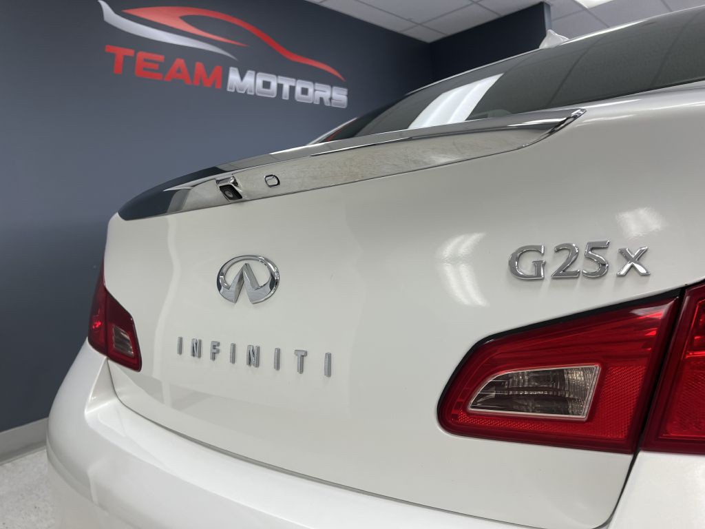 2012 INFINITI G25 Image 14