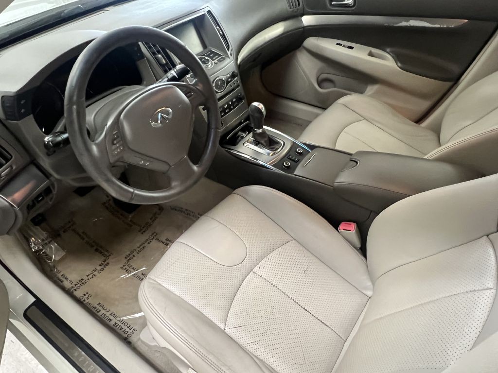 2012 INFINITI G25 Image 15